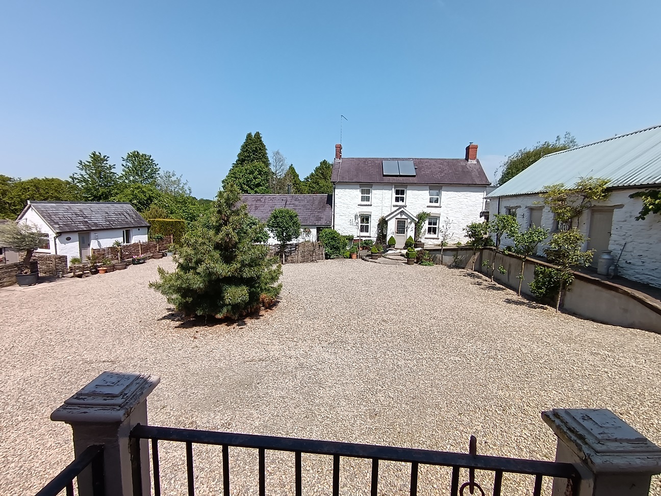 ECO & DOG FRIENDLY HOLIDAY COTTAGES