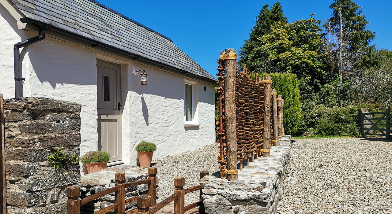 ECO & DOG FRIENDLY HOLIDAY COTTAGES